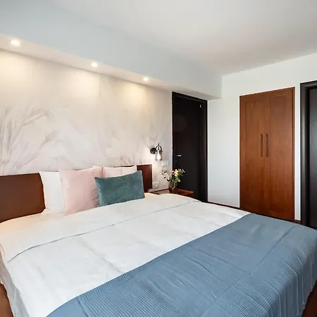 شقة Spectacular River Views 2br Flat - Location