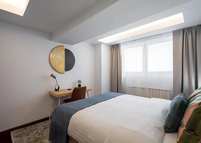 Апартаменти Spectacular River Views 2br Flat - Location Бухарест