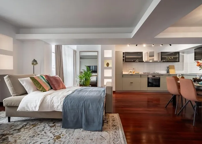 Апартаменти Spectacular River Views 2br Flat - Location Бухарест