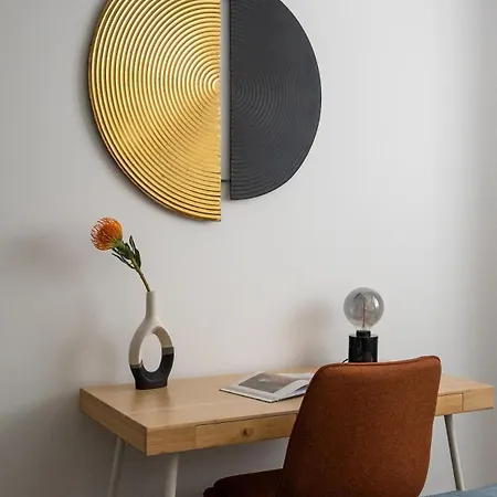 Spectacular River Views 2br Flat - Location *