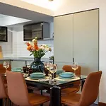 Spectacular River Views 2br Flat - Location Apartament Bukareszt