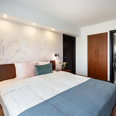 Appartement Spectacular River Views 2br Flat - Location Bucarest