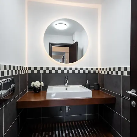 Spectacular River Views 2br Flat - Location Апартаменти Бухарест