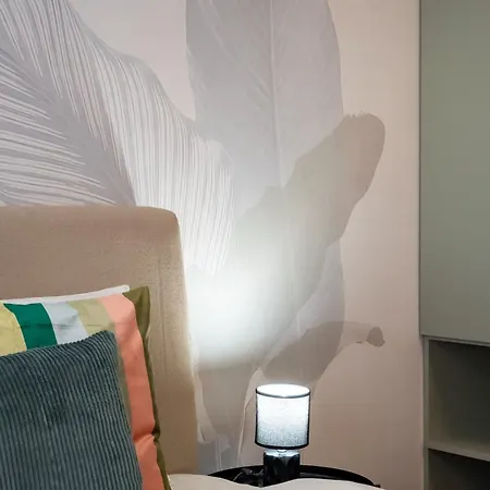 Spectacular River Views 2br Flat - Location Bukarest