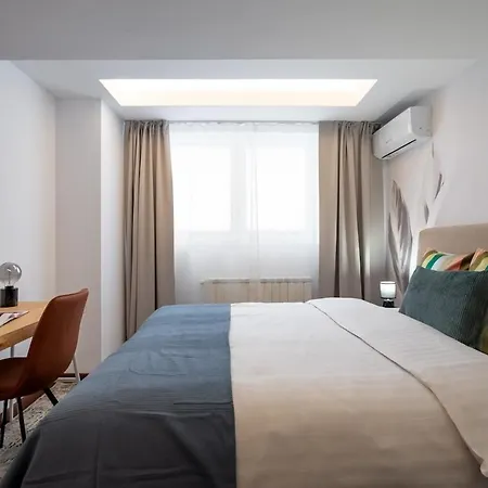 Spectacular River Views 2br Flat - Location * Bucarest