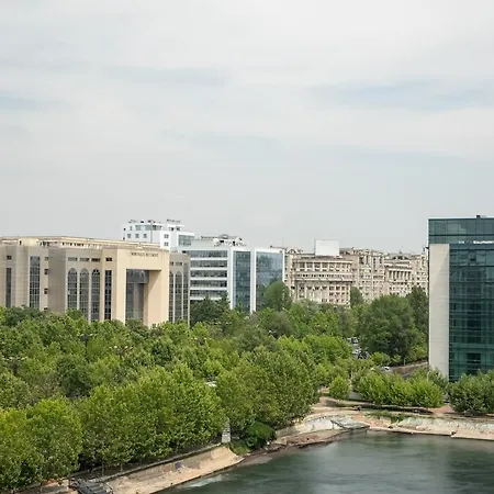 Spectacular River Views 2br Flat - Location