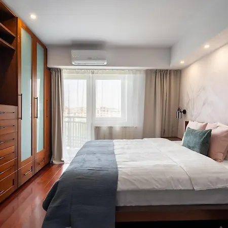 Spectacular River Views 2br Flat - Location Apartment Bukarest