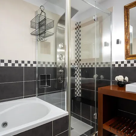 Spectacular River Views 2br Flat - Location Bucharest