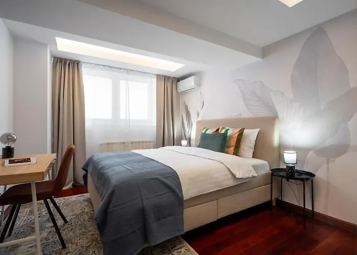 Spectacular River Views 2br Flat - Location Apartament