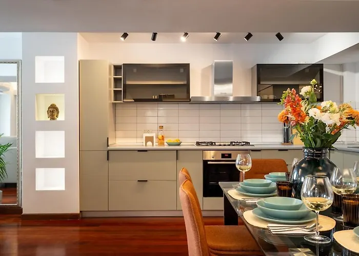 Spectacular River Views 2br Flat - Location