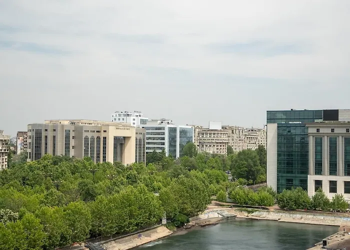 Spectacular River Views 2br Flat - Location