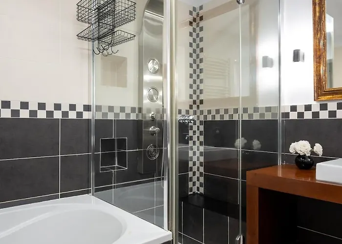 Spectacular River Views 2br Flat - Location Bukarest