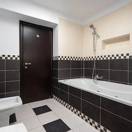 Spectacular River Views 2br Flat - Location Apartament