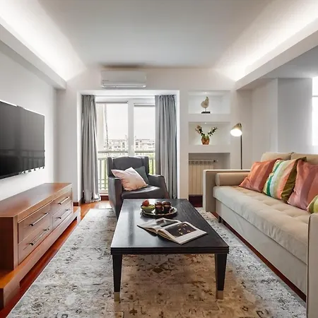 Spectacular River Views 2br Flat - Location *